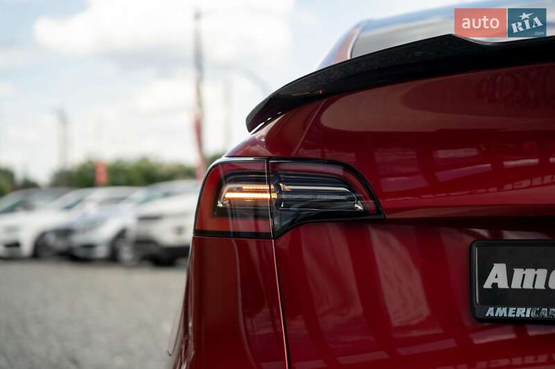 Внедорожник / Кроссовер Tesla Model Y 2020 в Черновцах