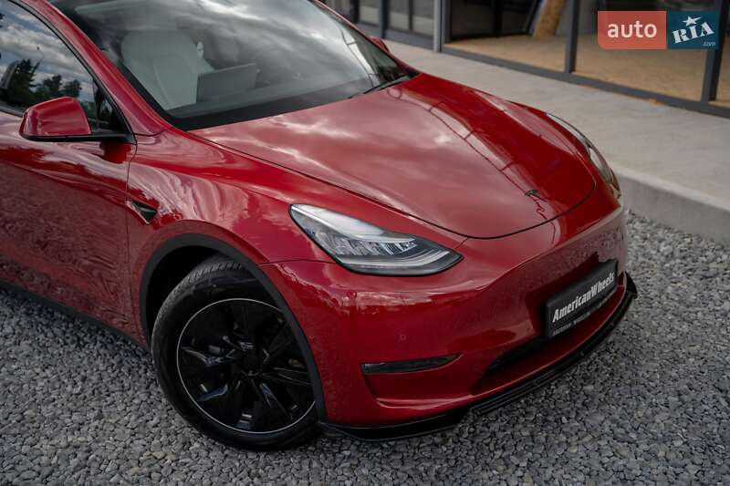 Внедорожник / Кроссовер Tesla Model Y 2020 в Черновцах