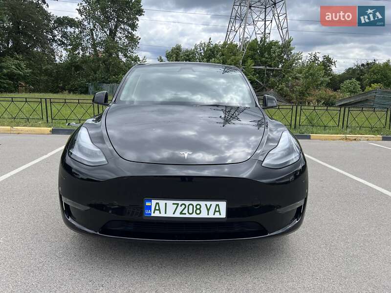 Tesla Model Y 2023