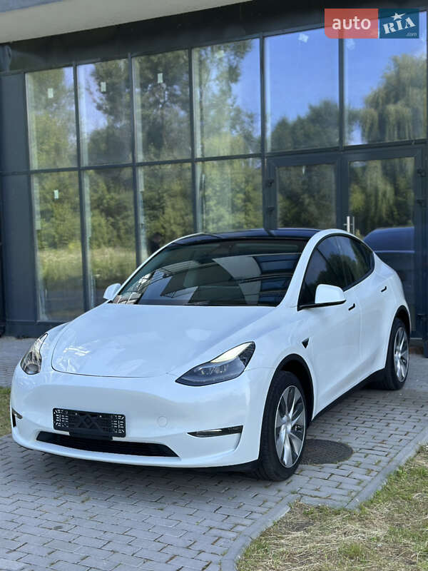 Внедорожник / Кроссовер Tesla Model Y 2023 в Ровно