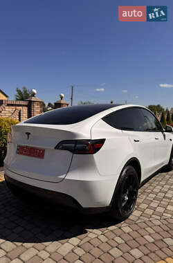 Внедорожник / Кроссовер Tesla Model Y 2021 в 