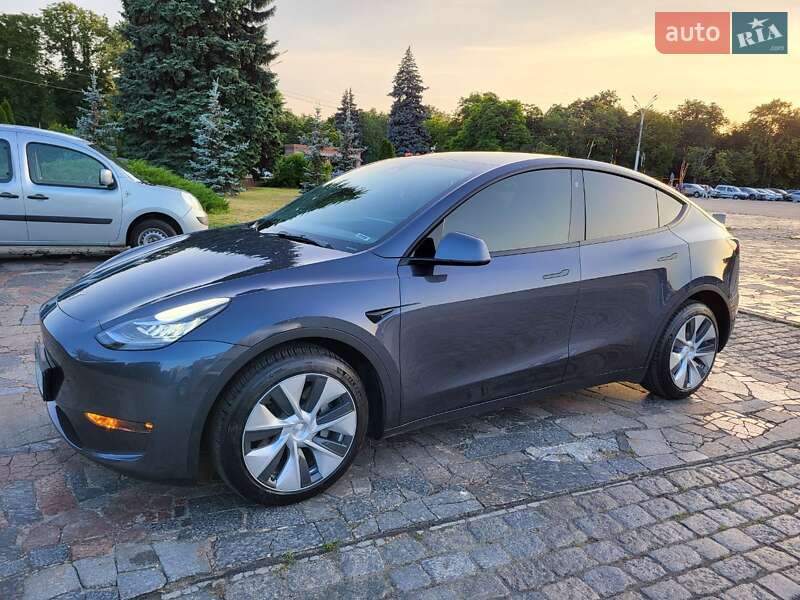 Внедорожник / Кроссовер Tesla Model Y 2022 в Кременчуге