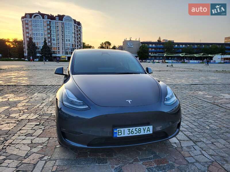 Внедорожник / Кроссовер Tesla Model Y 2022 в Кременчуге