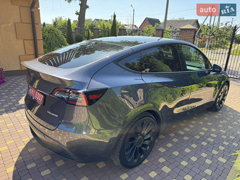Внедорожник / Кроссовер Tesla Model Y 2022 в Луцке