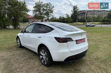Внедорожник / Кроссовер Tesla Model Y 2023 в 