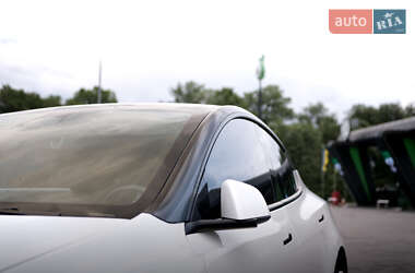 Внедорожник / Кроссовер Tesla Model Y 2023 в 