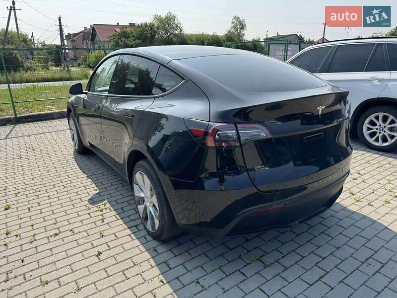 Внедорожник / Кроссовер Tesla Model Y 2023 в Ужгороде