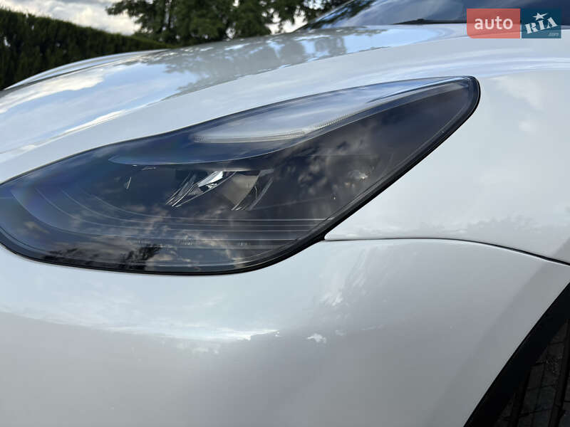 Внедорожник / Кроссовер Tesla Model Y 2023 в Днепре