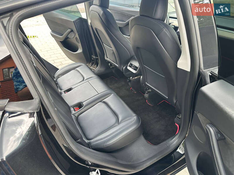 Позашляховик / Кросовер Tesla Model Y 2021 в Дніпрі