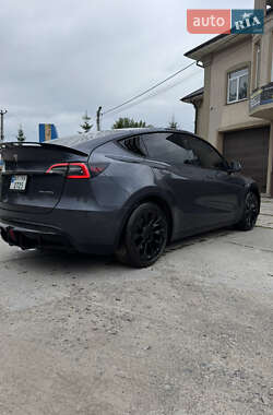 Внедорожник / Кроссовер Tesla Model Y 2021 в 