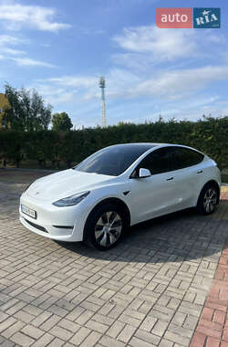 Внедорожник / Кроссовер Tesla Model Y 2021 в 
