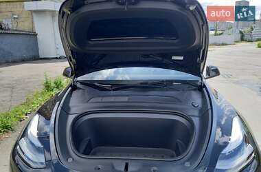 Внедорожник / Кроссовер Tesla Model Y 2022 в 