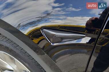 Внедорожник / Кроссовер Tesla Model Y 2022 в 