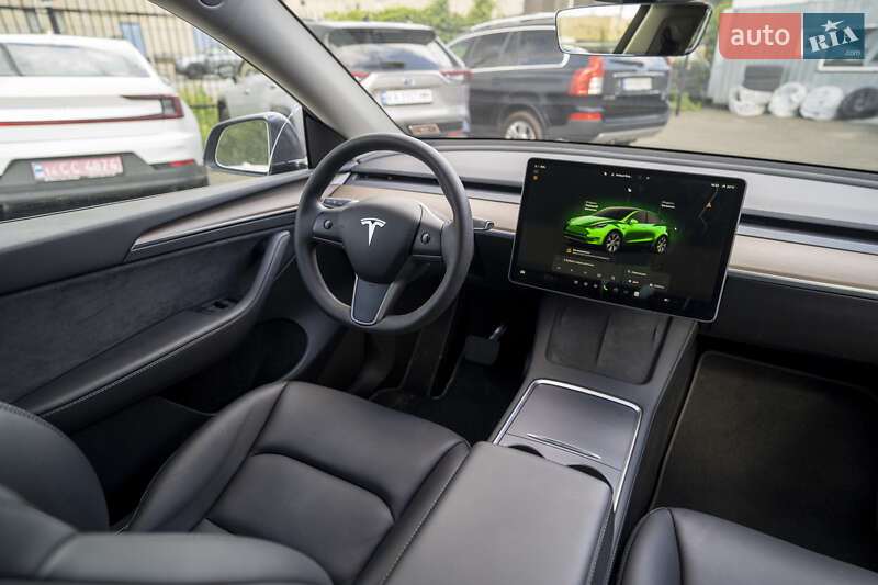 Внедорожник / Кроссовер Tesla Model Y 2023 в Киеве