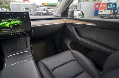 Внедорожник / Кроссовер Tesla Model Y 2023 в 