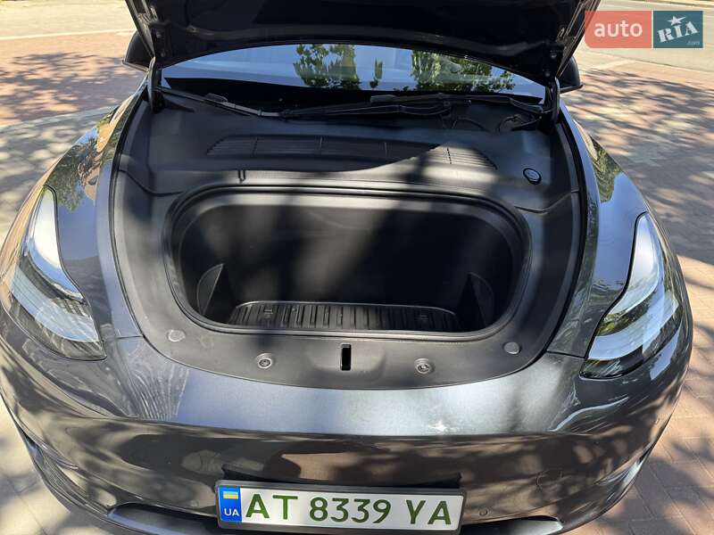 Позашляховик / Кросовер Tesla Model Y 2022 в Івано-Франківську