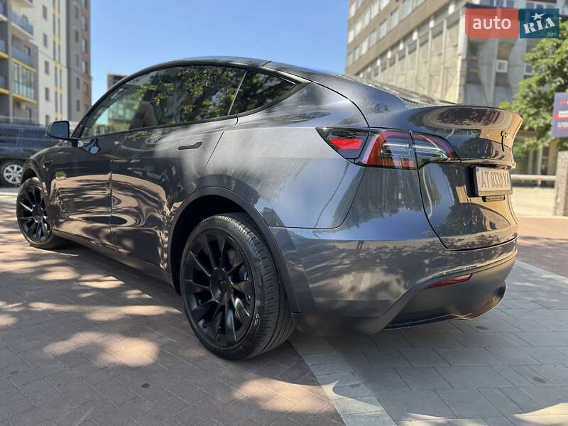Позашляховик / Кросовер Tesla Model Y 2022 в Івано-Франківську