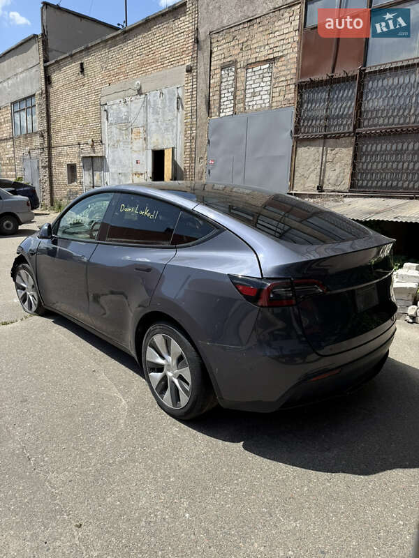 Внедорожник / Кроссовер Tesla Model Y 2023 в 