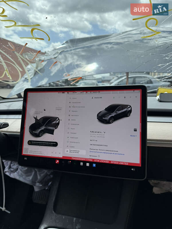 Внедорожник / Кроссовер Tesla Model Y 2023 в Киеве