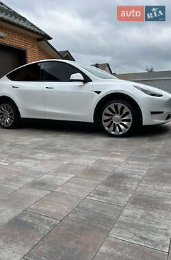 Внедорожник / Кроссовер Tesla Model Y 2022 в 