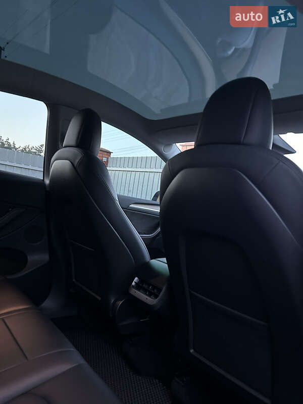 Позашляховик / Кросовер Tesla Model Y 2022 в Києві