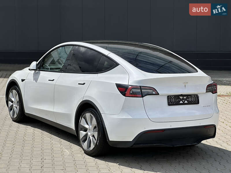 Внедорожник / Кроссовер Tesla Model Y 2021 в Киеве