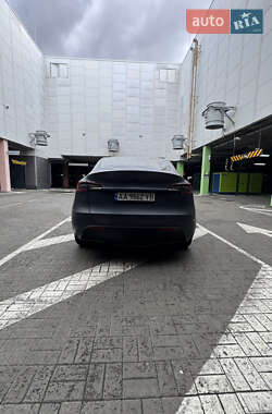 Позашляховик / Кросовер Tesla Model Y 2023 в 
