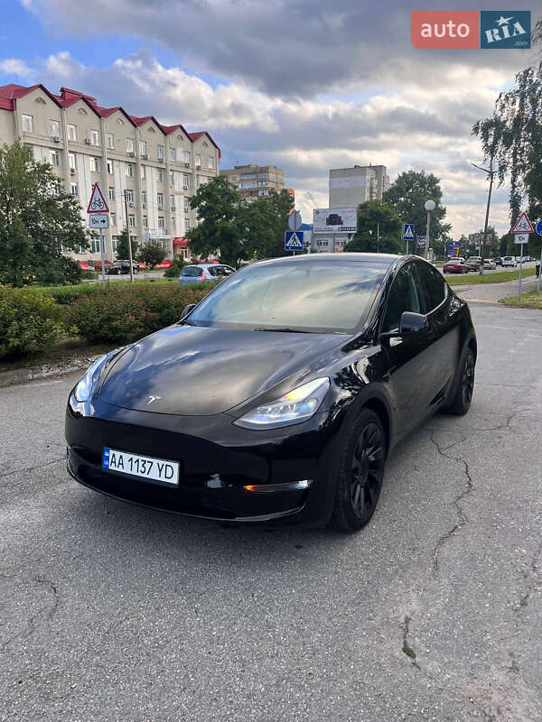 Внедорожник / Кроссовер Tesla Model Y 2023 в 