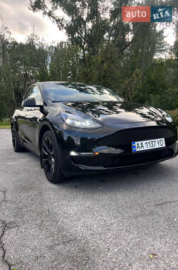 Внедорожник / Кроссовер Tesla Model Y 2023 в 