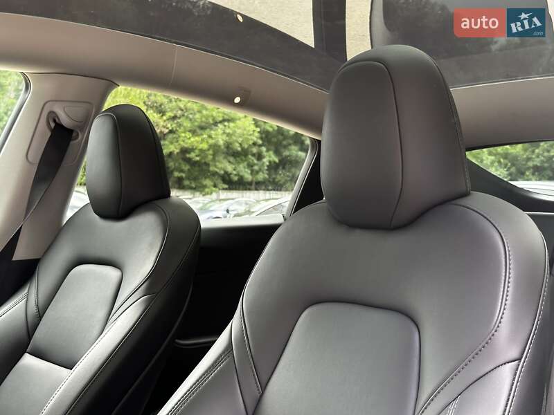 Внедорожник / Кроссовер Tesla Model Y 2023 в Киеве