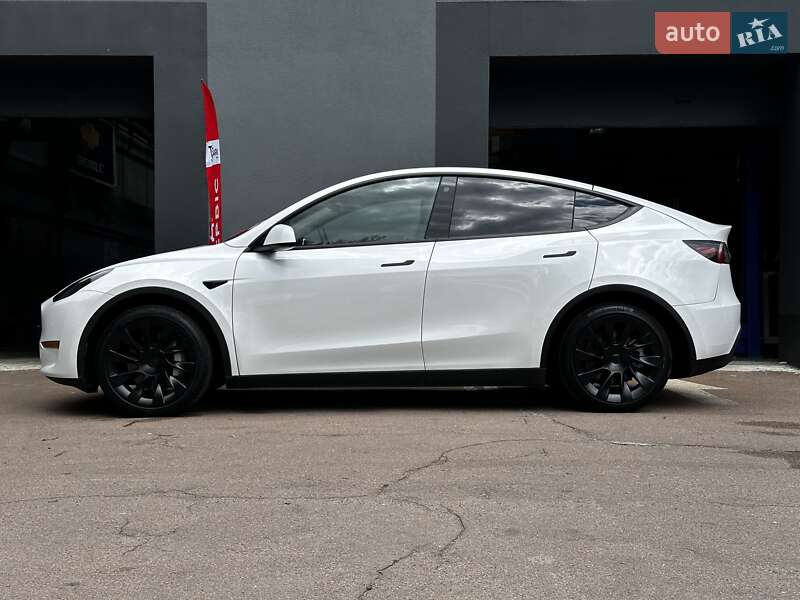 Внедорожник / Кроссовер Tesla Model Y 2023 в Киеве