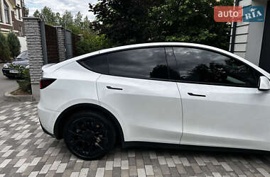 Позашляховик / Кросовер Tesla Model Y 2021 в 