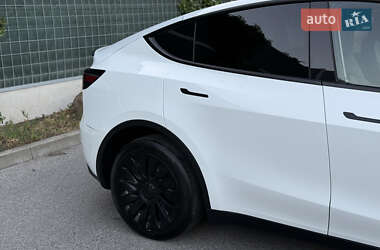 Внедорожник / Кроссовер Tesla Model Y 2023 в 