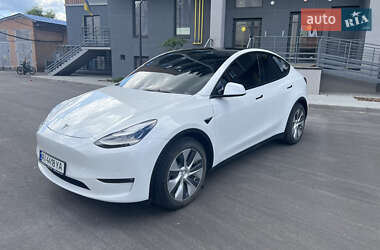 Внедорожник / Кроссовер Tesla Model Y 2021 в 