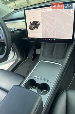 Внедорожник / Кроссовер Tesla Model Y 2021 в 