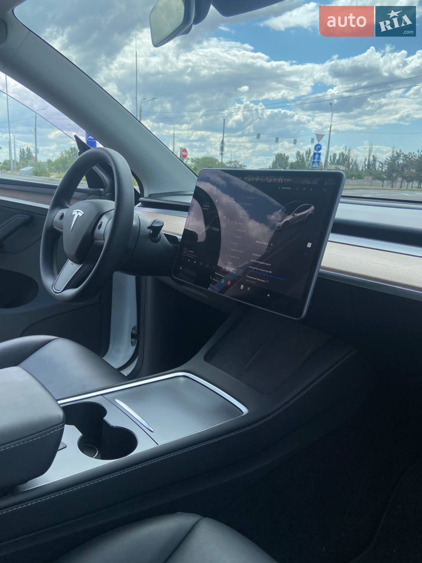 2023 Tesla Model Y - мініатюра 8