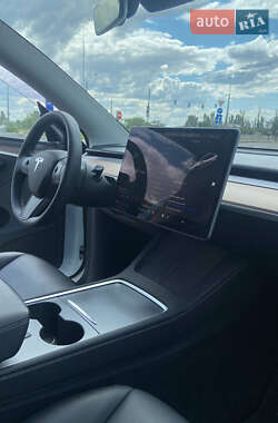 Внедорожник / Кроссовер Tesla Model Y 2023 в 