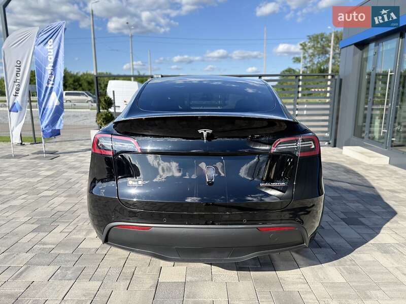 Внедорожник / Кроссовер Tesla Model Y 2021 в Ровно