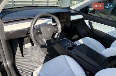 Внедорожник / Кроссовер Tesla Model Y 2021 в 