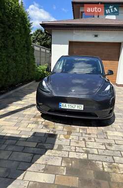 Внедорожник / Кроссовер Tesla Model Y 2024 в 
