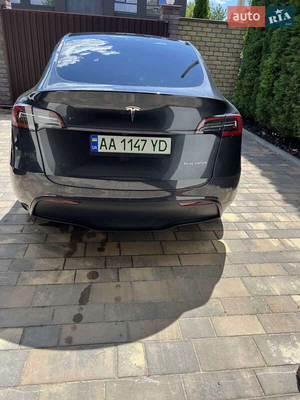 Позашляховик / Кросовер Tesla Model Y 2024 в Києві