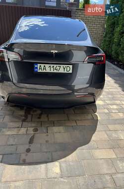 Внедорожник / Кроссовер Tesla Model Y 2024 в 