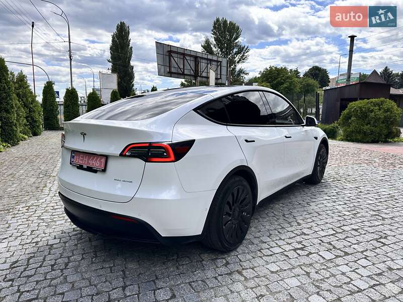 Внедорожник / Кроссовер Tesla Model Y 2021 в Киеве