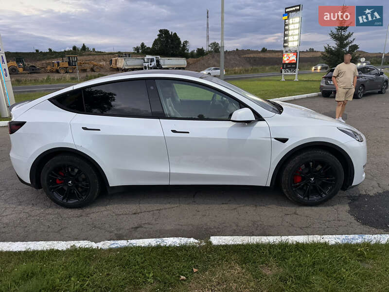 Позашляховик / Кросовер Tesla Model Y 2021 в Львові фото 3 Позашляховик / Кросовер Tesla Model Y 2021 в Львові