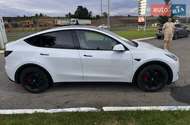 Внедорожник / Кроссовер Tesla Model Y 2021 в 