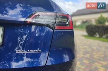 Внедорожник / Кроссовер Tesla Model Y 2022 в 