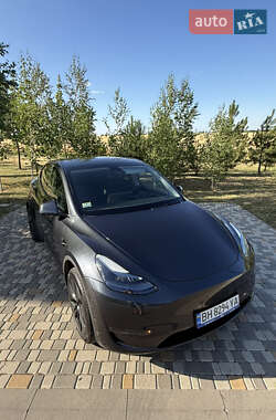 Внедорожник / Кроссовер Tesla Model Y 2024 в 