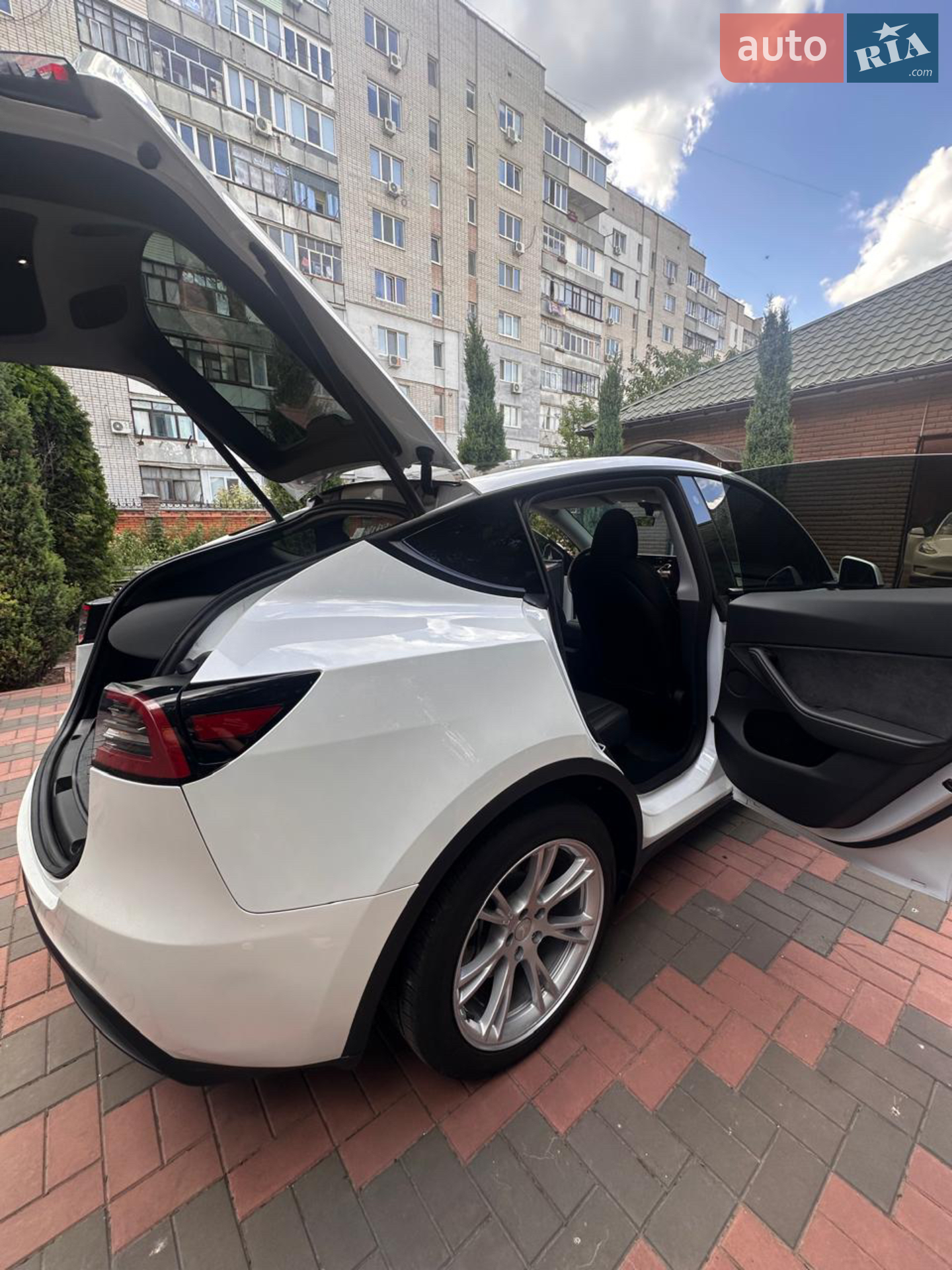 2023 Tesla Model Y - мініатюра 11