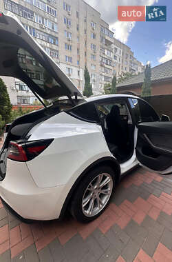 Внедорожник / Кроссовер Tesla Model Y 2023 в 