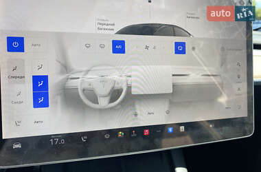 Позашляховик / Кросовер Tesla Model Y 2024 в 